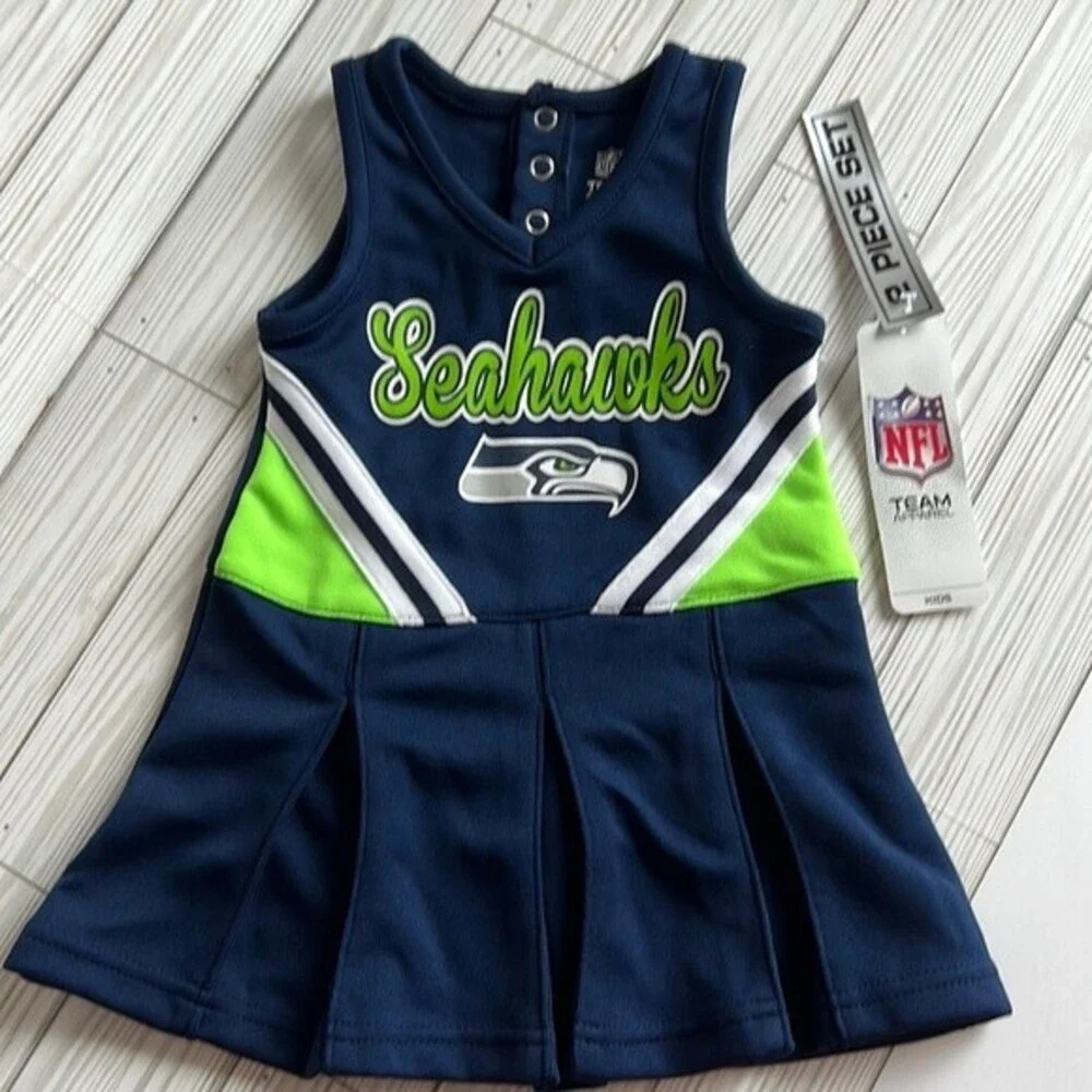 NWT Authentic Seattle Seahawks girls 2 piece set. NFL Team Apparel/Cheerleader